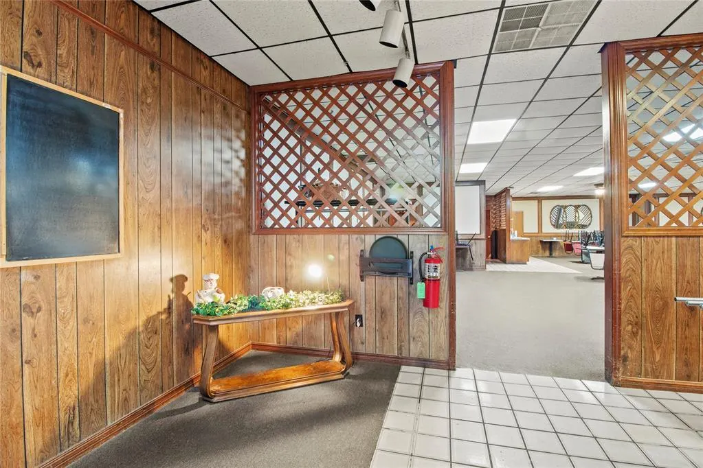 Photo 36 — 911 N Broadway Avenue, Ada, OK 74820