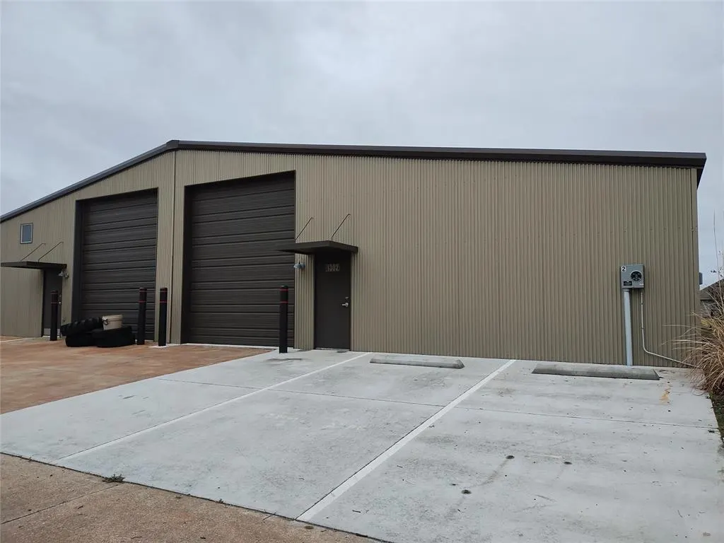 Photo 3 — 1302 Lindsey Plaza Drive, Norman, OK 73071