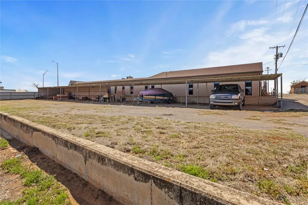 Photo 4 — 221 W Main Street, Hydro, OK 73048