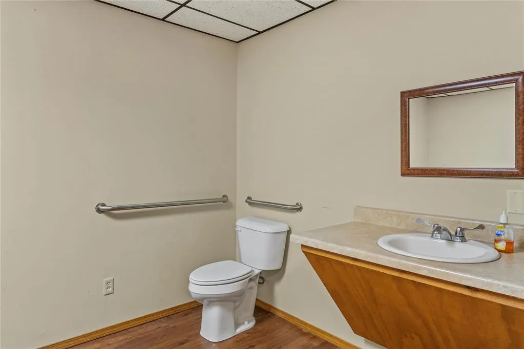 Photo 16 — 221 W Main Street, Hydro, OK 73048