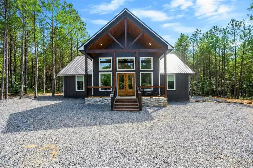 Front exterior — 198 Bear Cedar Trail, Broken Bow, OK 74728