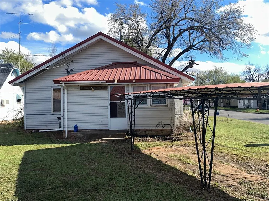 Photo 32 — 715 W Kentucky Avenue, Anadarko, OK 73005