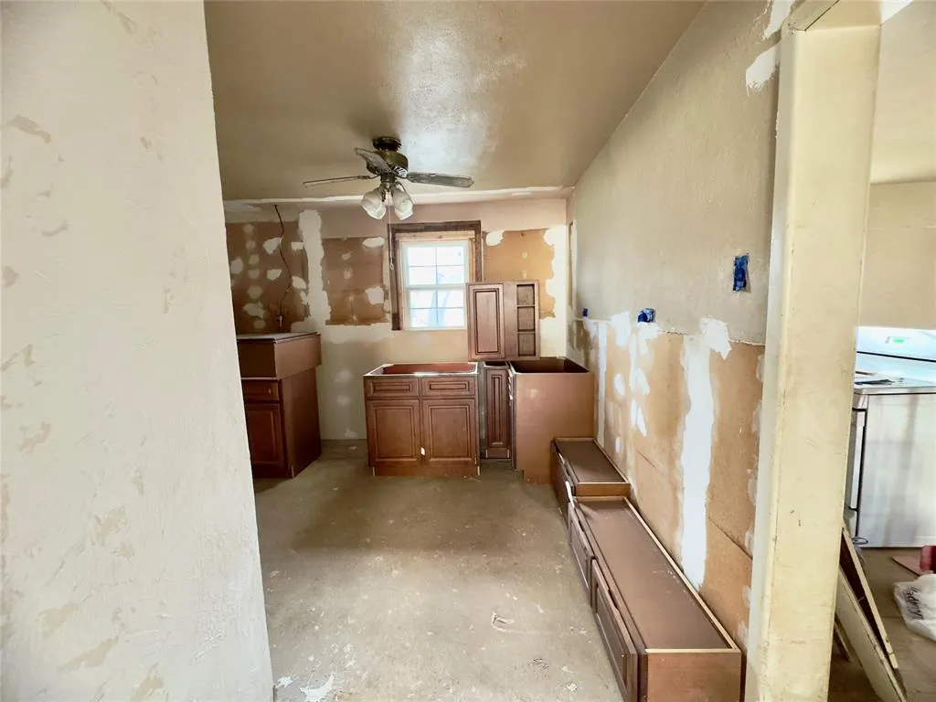 Photo 21 — 518 E Commerce Street, Altus, OK 73521