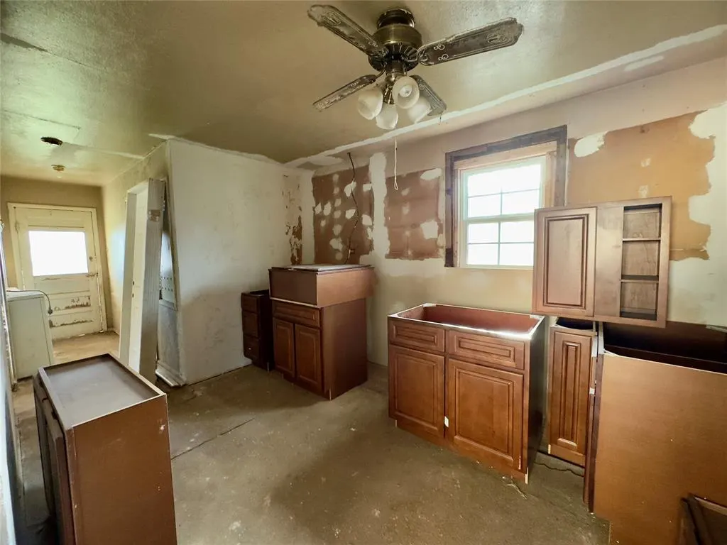 Photo 23 — 518 E Commerce Street, Altus, OK 73521