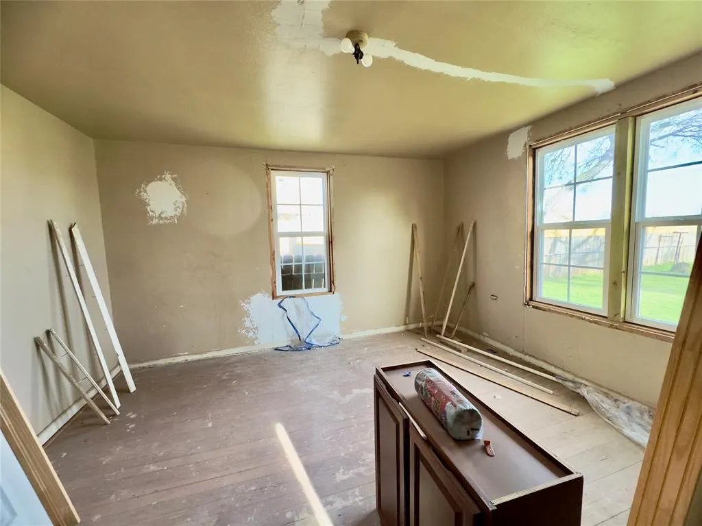 Photo 32 — 518 E Commerce Street, Altus, OK 73521