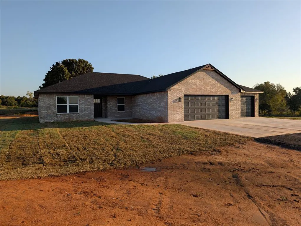 Front exterior — 2184 Hilltop Lane, Blanchard, OK 73010
