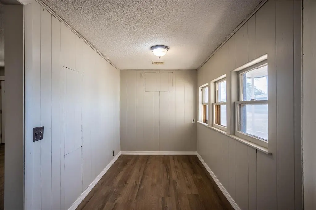 Photo 10 — 207 N Reimer Street, Corn, OK 73024
