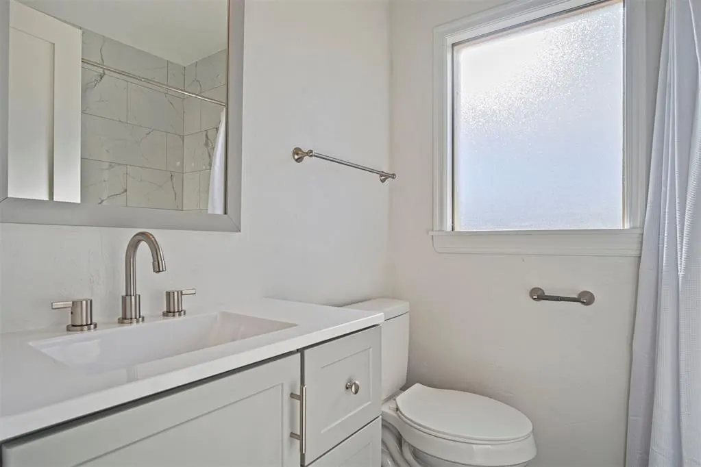 Photo 2 — 3004 SE 18th Place, Del City, OK 73115