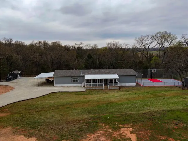 Front exterior — 39532 Sandy Rock Road, Tecumseh, OK 74873
