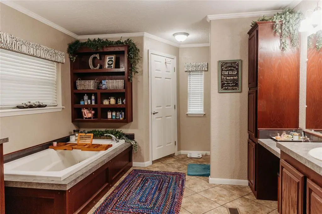 Photo 14 — 39532 Sandy Rock Road, Tecumseh, OK 74873