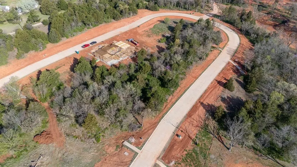 Photo 10 — 8351 W Wilshire Park Drive, Oklahoma City, OK 73131
