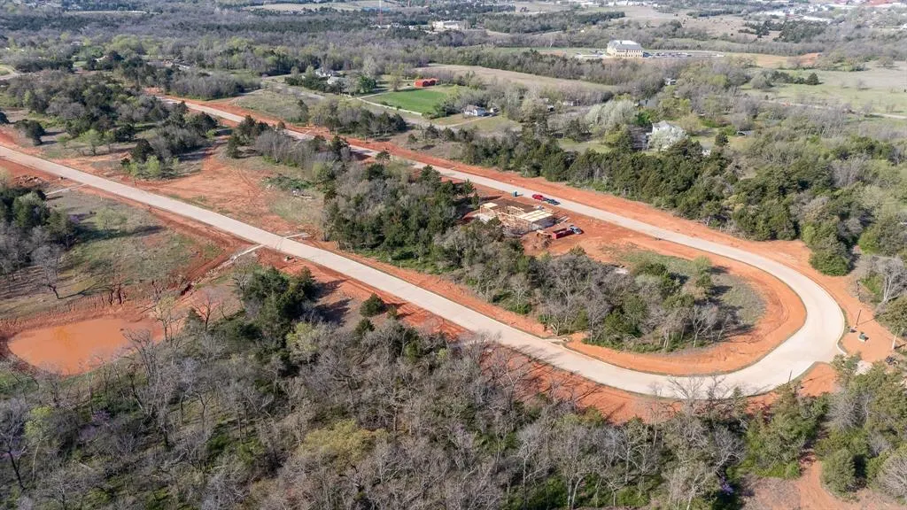 Photo 13 — 8351 W Wilshire Park Drive, Oklahoma City, OK 73131