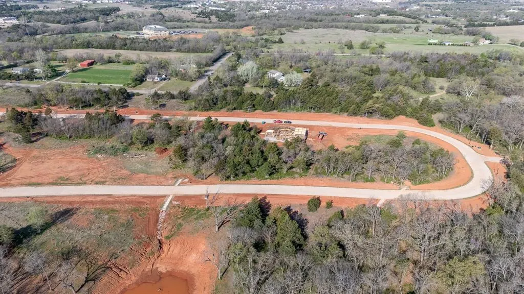 Photo 14 — 8351 W Wilshire Park Drive, Oklahoma City, OK 73131