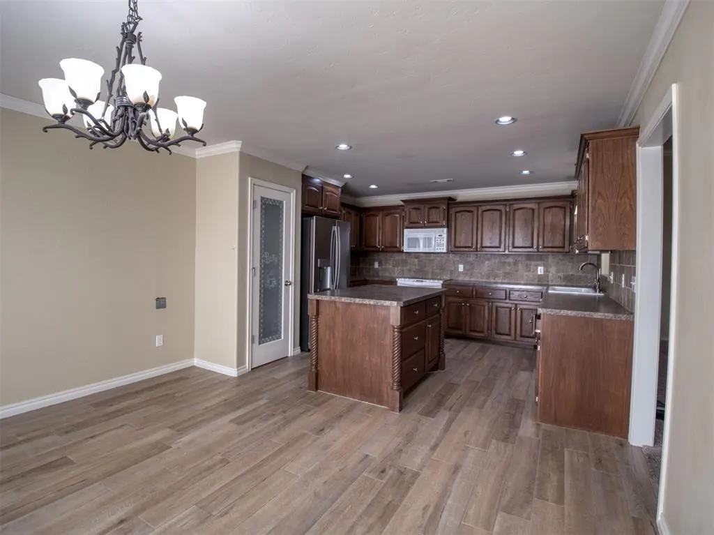 Photo 32 — 2509 Sutton Court, Shawnee, OK 74804