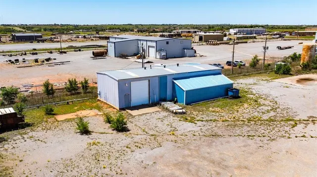 Photo 4 — 520 Robison Drive, Elk City, OK 73644
