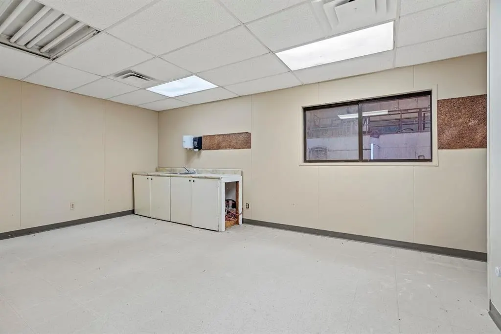 Photo 12 — 520 Robison Drive, Elk City, OK 73644