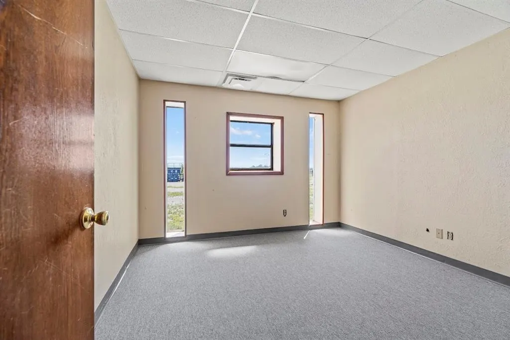 Photo 14 — 520 Robison Drive, Elk City, OK 73644