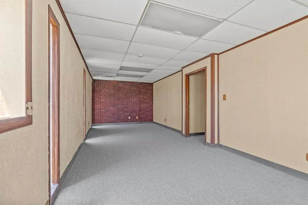 Photo 16 — 520 Robison Drive, Elk City, OK 73644