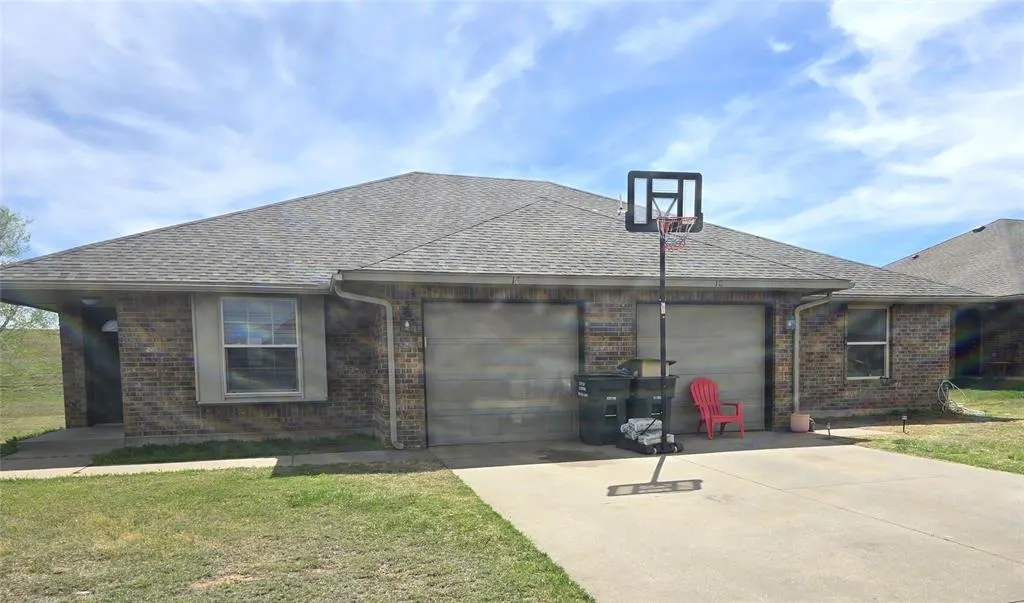 Front exterior — 12 Lombardy Place, Clinton, OK 73601