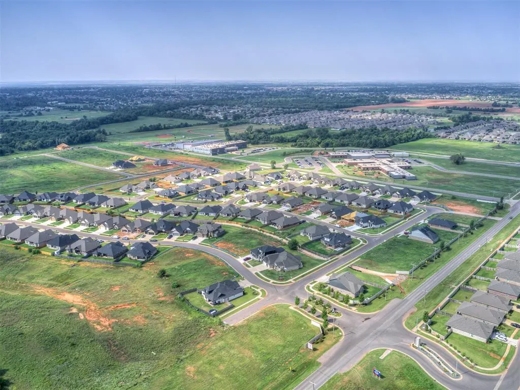 Photo 49 — 5001 Vine Cliff Road, Mustang, OK 73064