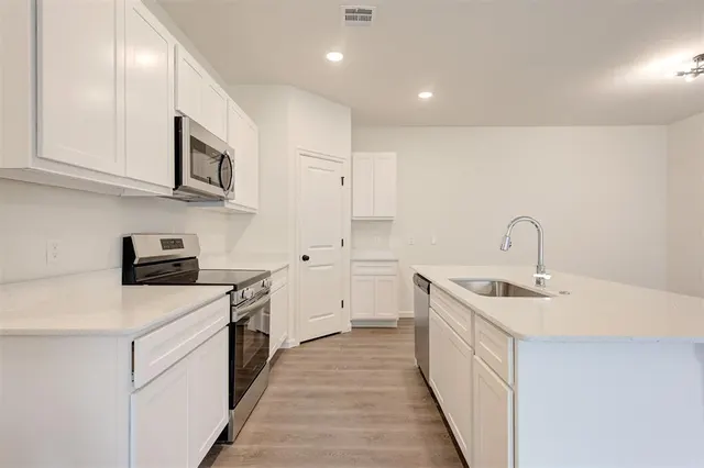 Photo 8 — 212 NW 122nd Street, Oklahoma City, OK 73114