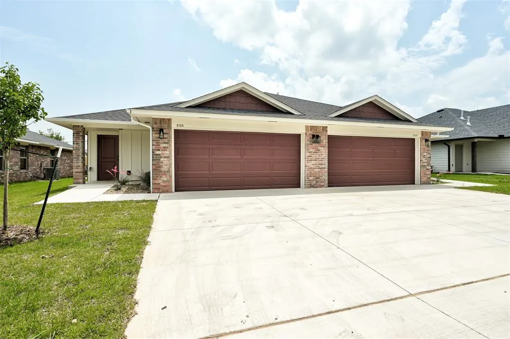 Photo 47 — 212 NW 122nd Street, Oklahoma City, OK 73114