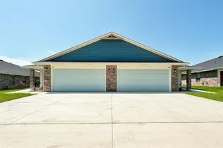 Sold home at 208 NW 122nd Street