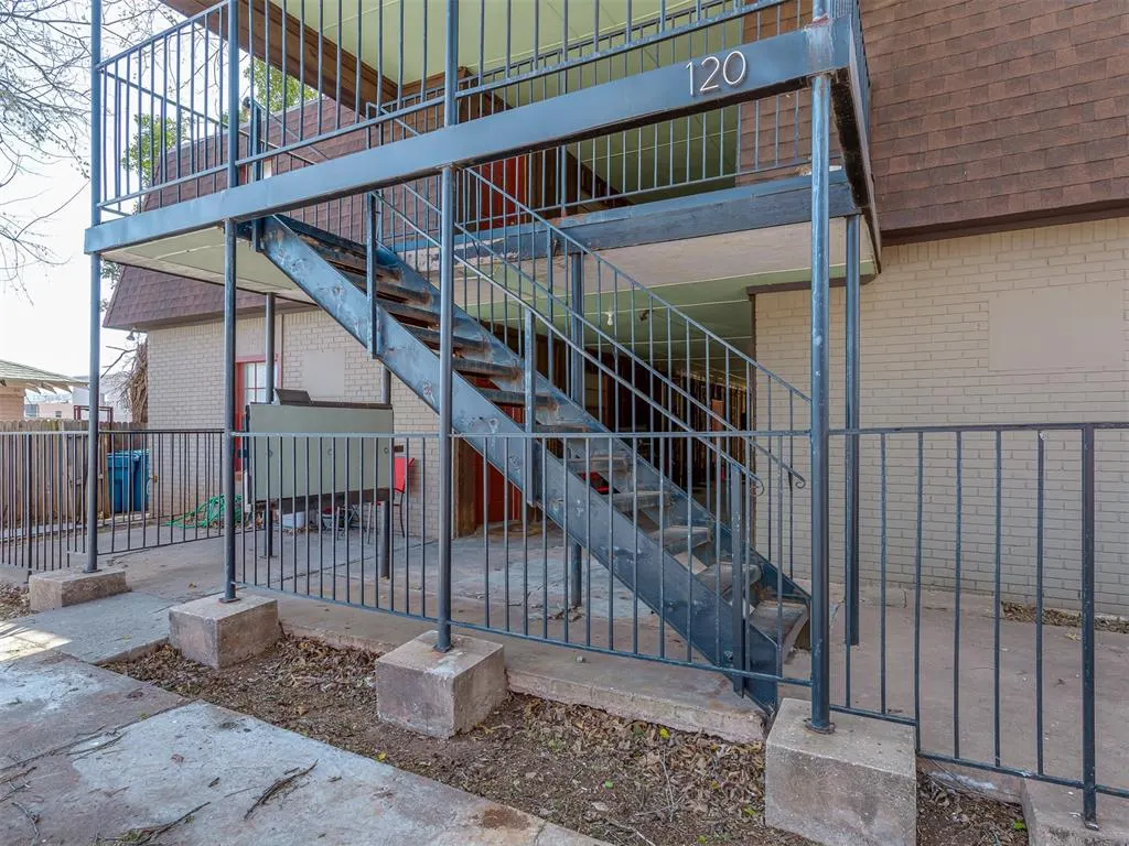 Photo 3 — 120 NW 17th Street, Oklahoma City, OK 73103