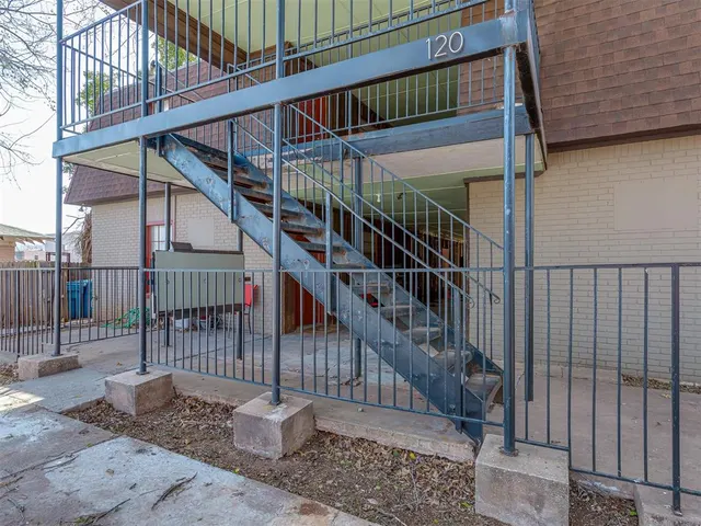 Photo 3 — 120 NW 17th Street, Oklahoma City, OK 73103