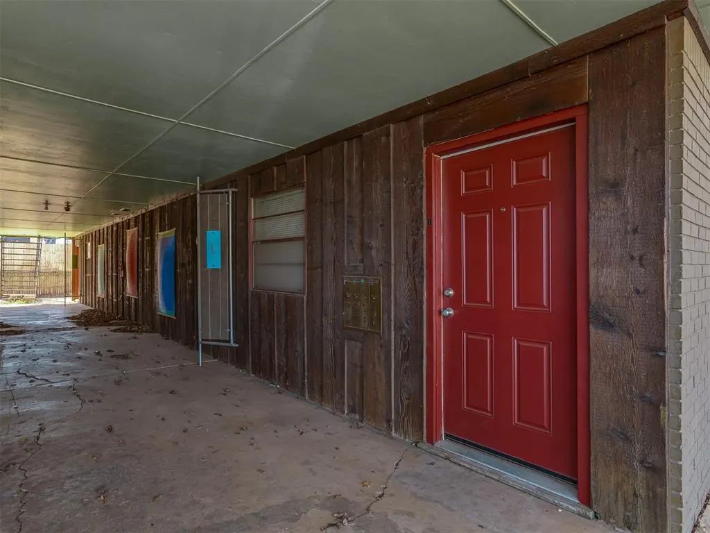 Photo 5 — 120 NW 17th Street, Oklahoma City, OK 73103
