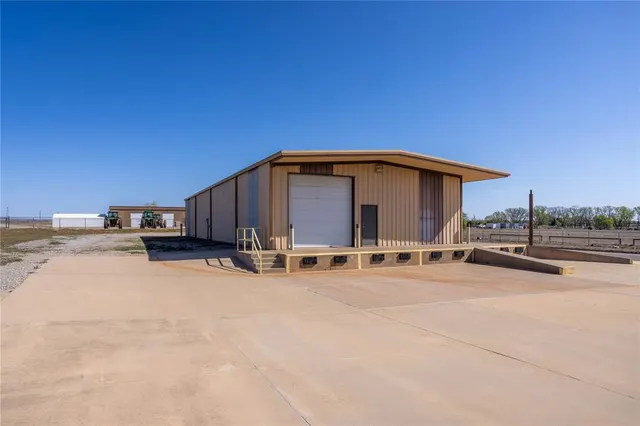 Photo 2 — 1313 Airport Industrial, Elk City, OK 73644