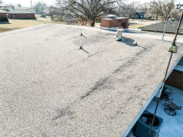 Photo 7 — 606 16th Street, Prague, OK 74864