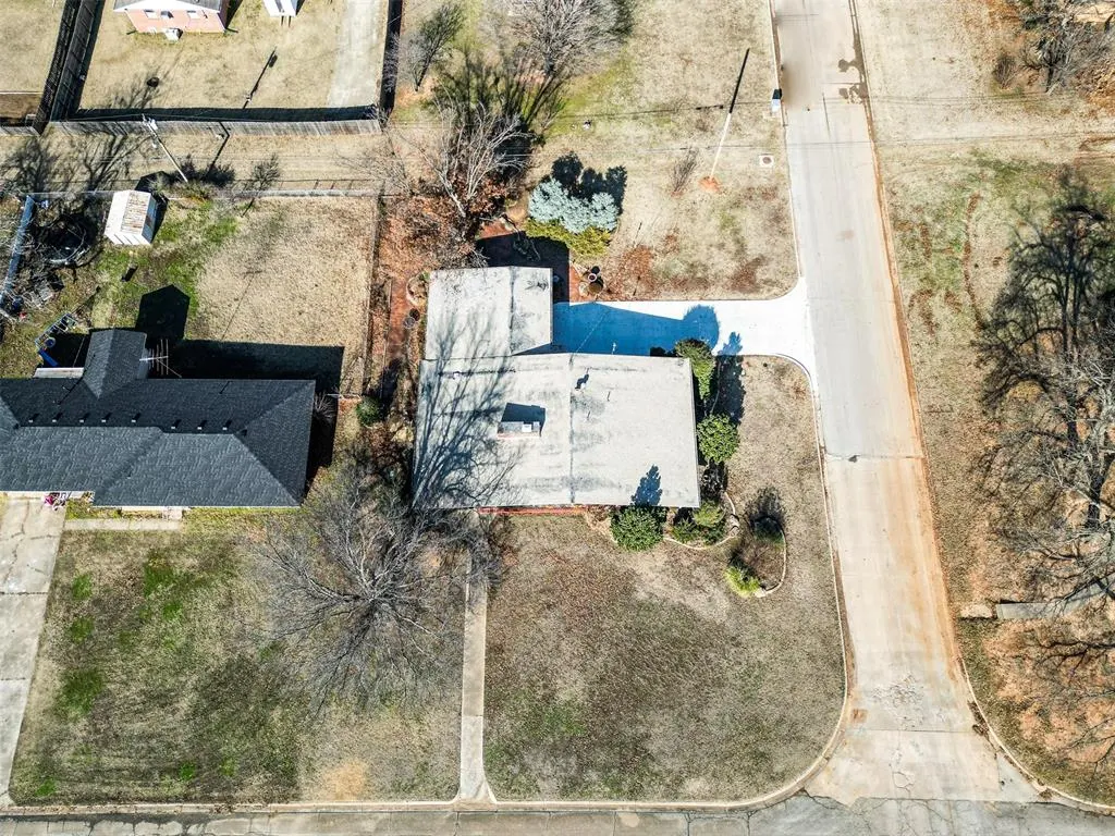 Photo 16 — 606 16th Street, Prague, OK 74864