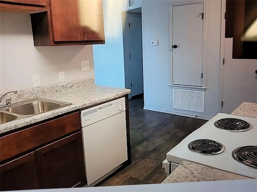 Photo 5 — 617 W 3rd Street, Watonga, OK 73772