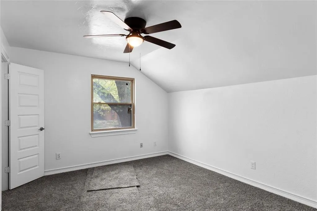 Photo 18 — 8101 Westwood Circle Street, Oklahoma City, OK 73127