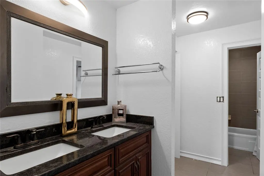 Photo 20 — 8101 Westwood Circle Street, Oklahoma City, OK 73127