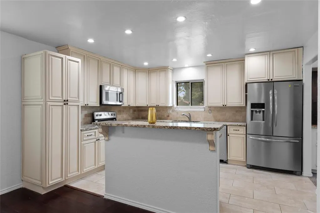 Photo 30 — 8101 Westwood Circle Street, Oklahoma City, OK 73127