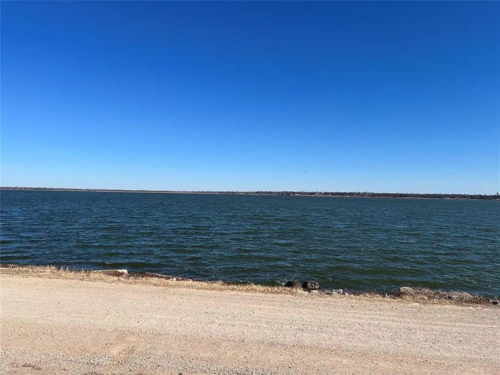 Photo 46 — 8101 Westwood Circle Street, Oklahoma City, OK 73127