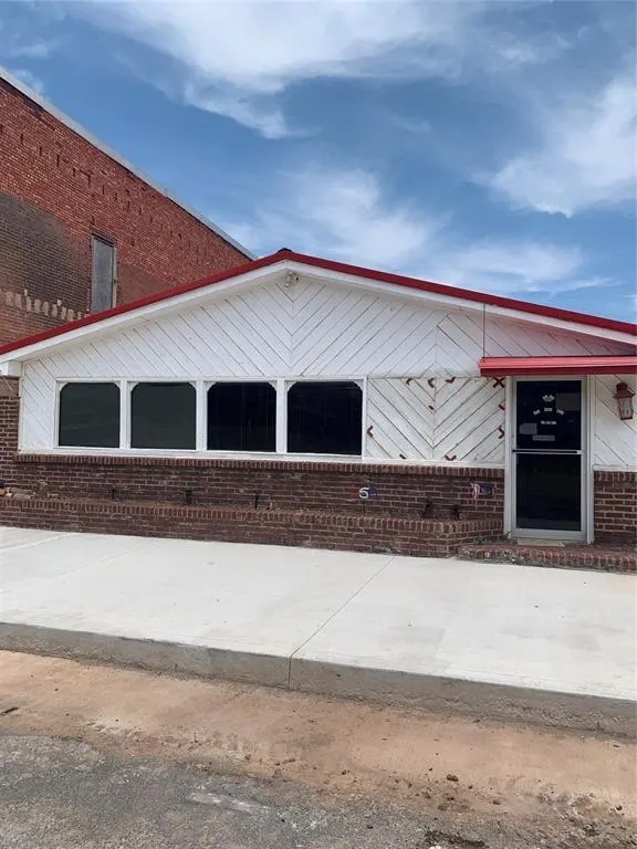 Photo 2 — 307 N Hazlett Street, Fort Cobb, OK 73038