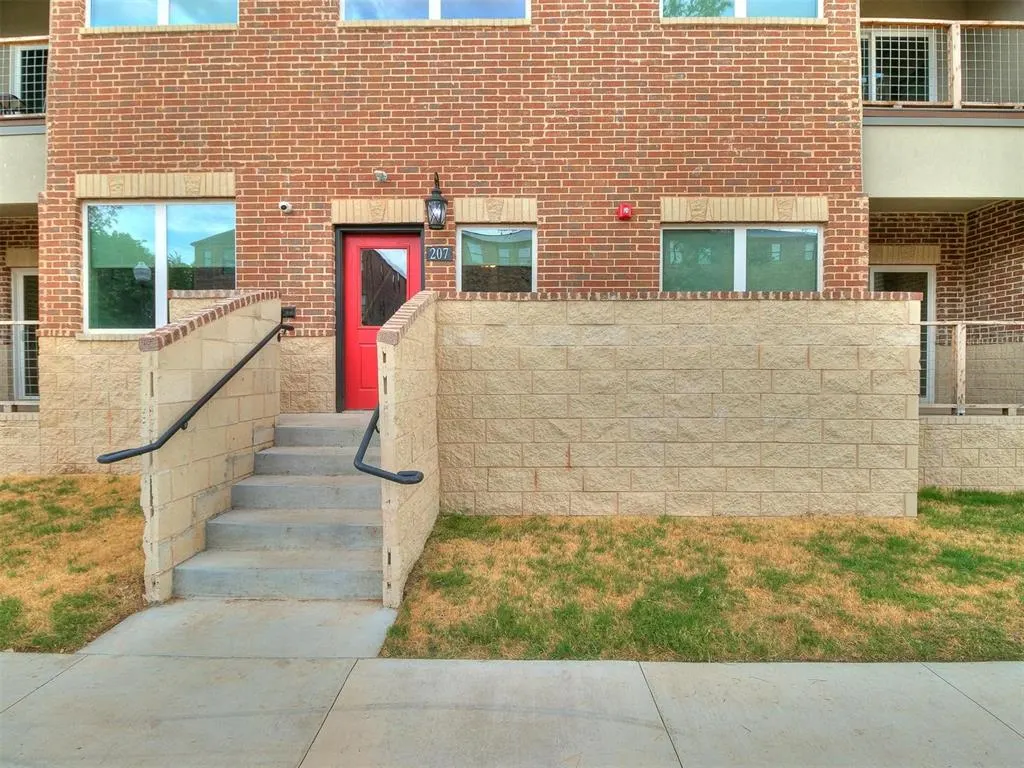 Photo 8 — 207 W Apache Street, Norman, OK 73069