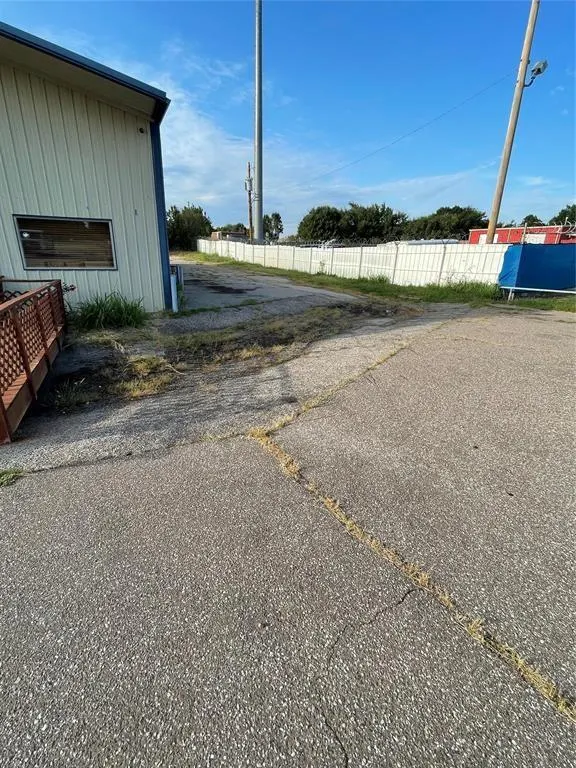 Photo 5 — 8315 NE 23rd Street, Oklahoma City, OK 73141