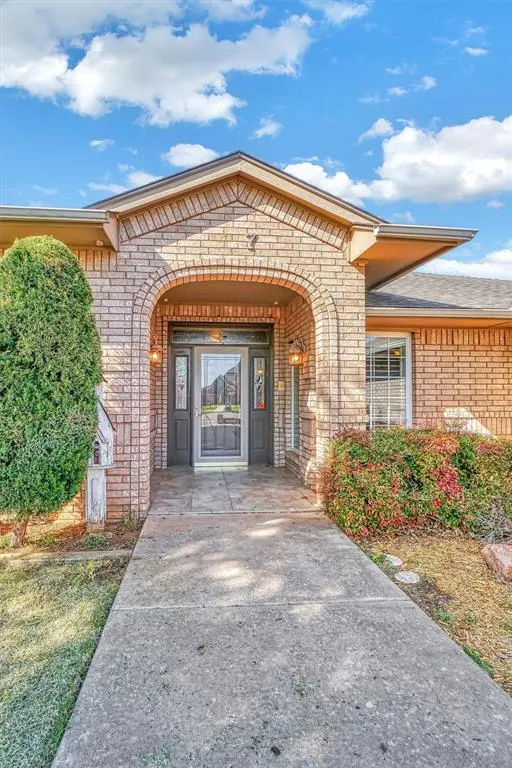 Photo 6 — 417 Pheasant Circle, Altus, OK 73521