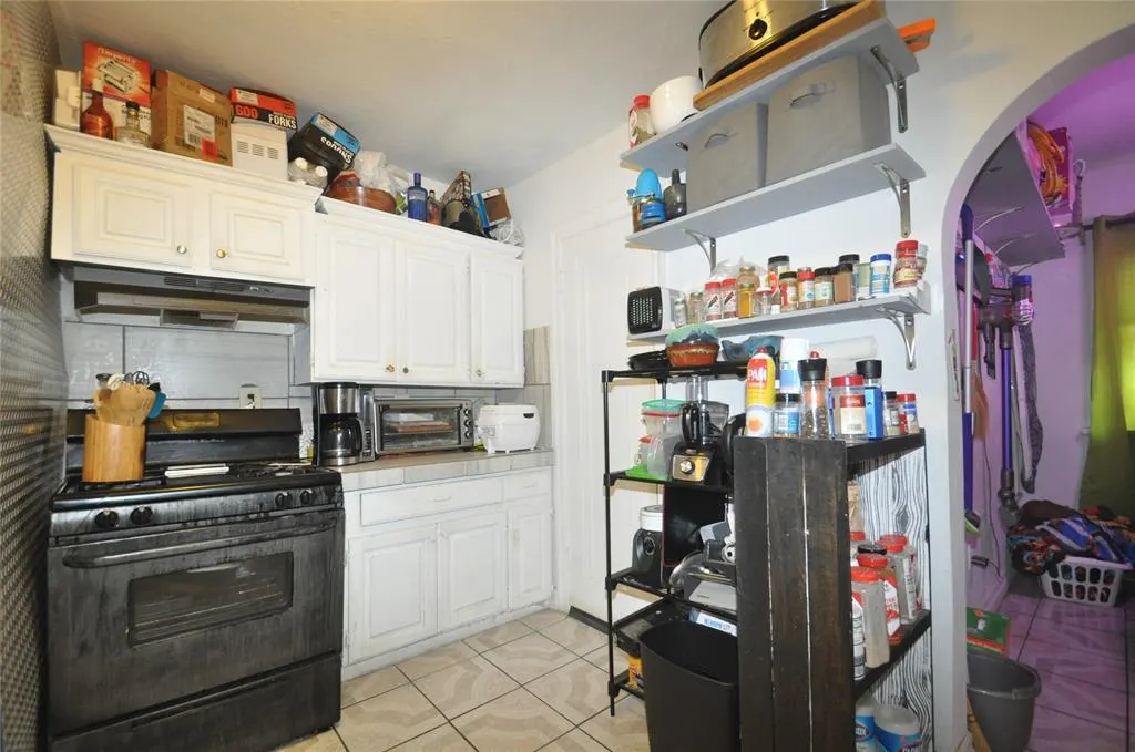 Photo 15 — 2716 NW 12th Street, Oklahoma City, OK 73107