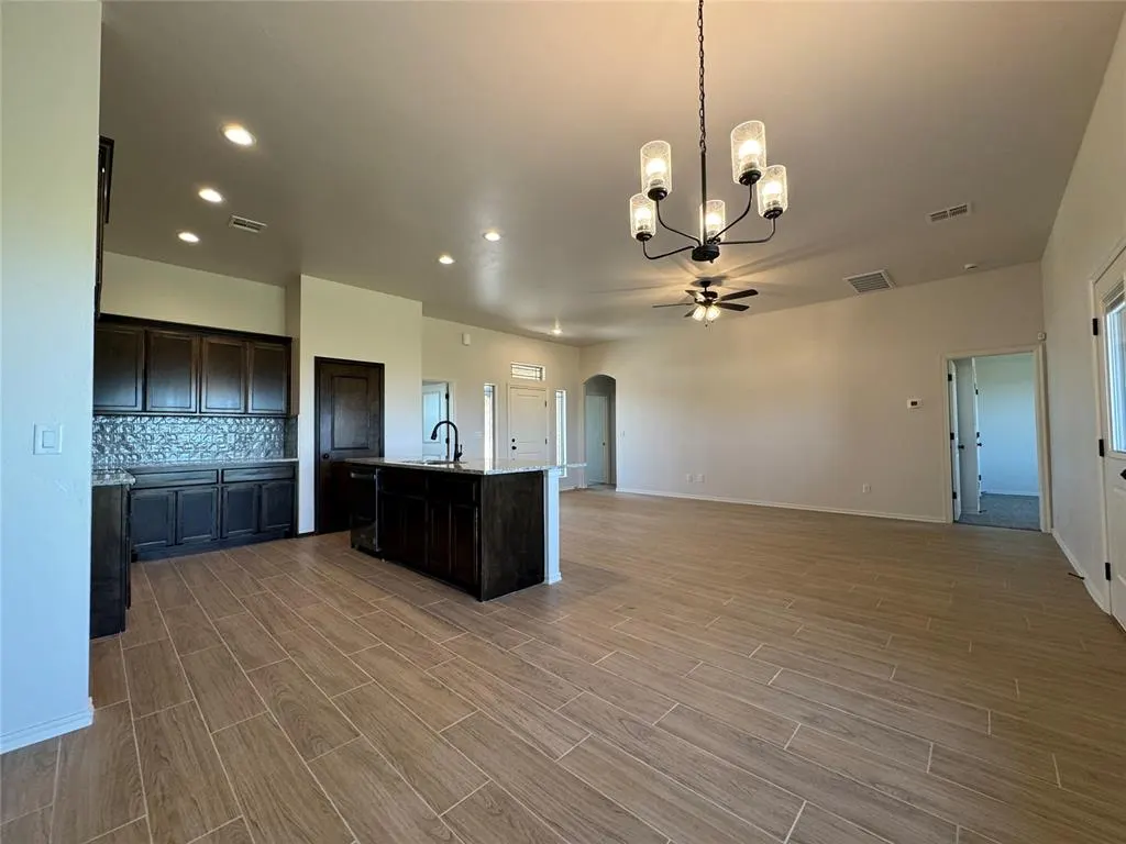 Photo 15 — 24947 Preakness Run, Cashion, OK 73016