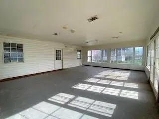 Photo 25 — 233 S Louis Tittle Avenue, Mangum, OK 73554