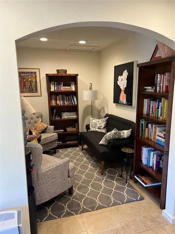 Photo 2 — 6402 N Santa Fe Avenue B, Oklahoma City, OK 73116