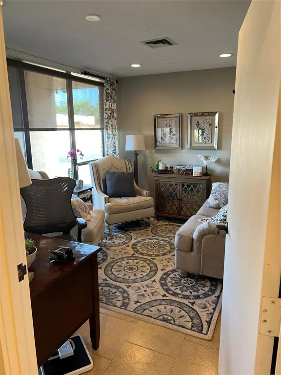 Photo 3 — 6402 N Santa Fe Avenue B, Oklahoma City, OK 73116