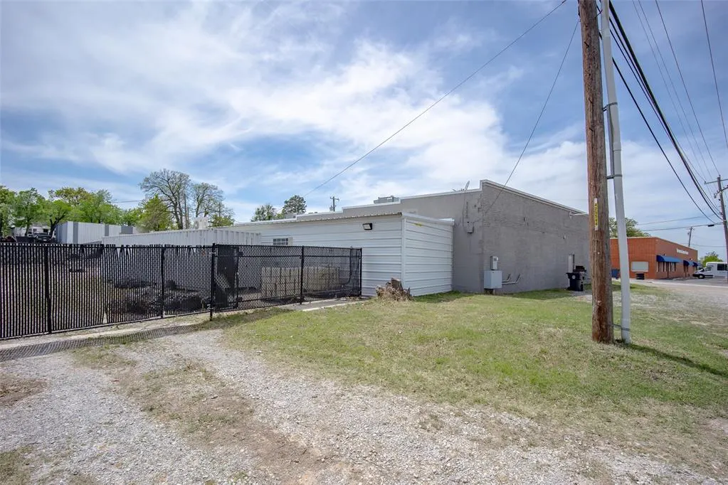Photo 10 — 7140 NW 39th Expressway, Bethany, OK 73008