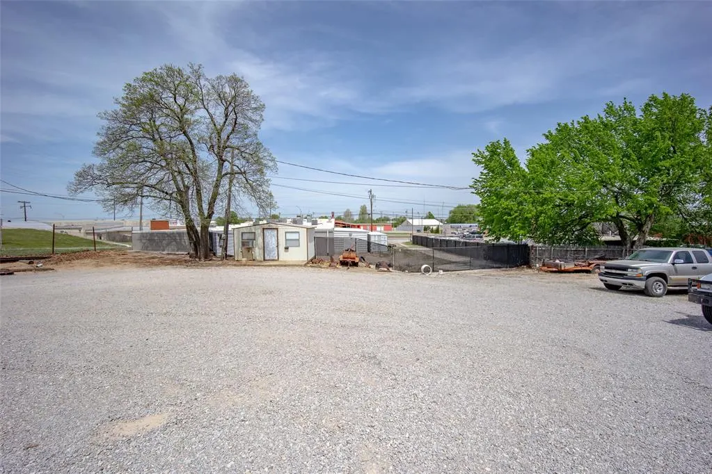 Photo 12 — 7140 NW 39th Expressway, Bethany, OK 73008