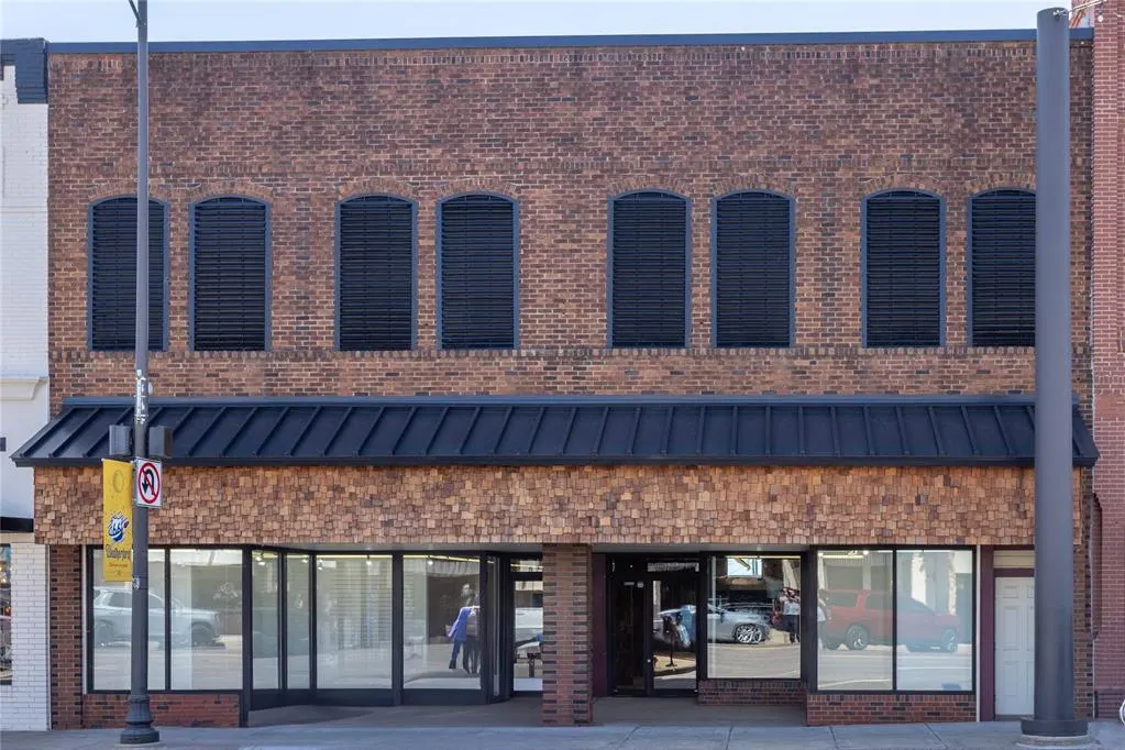 Front exterior — 106 W Main Street, Weatherford, OK 73096